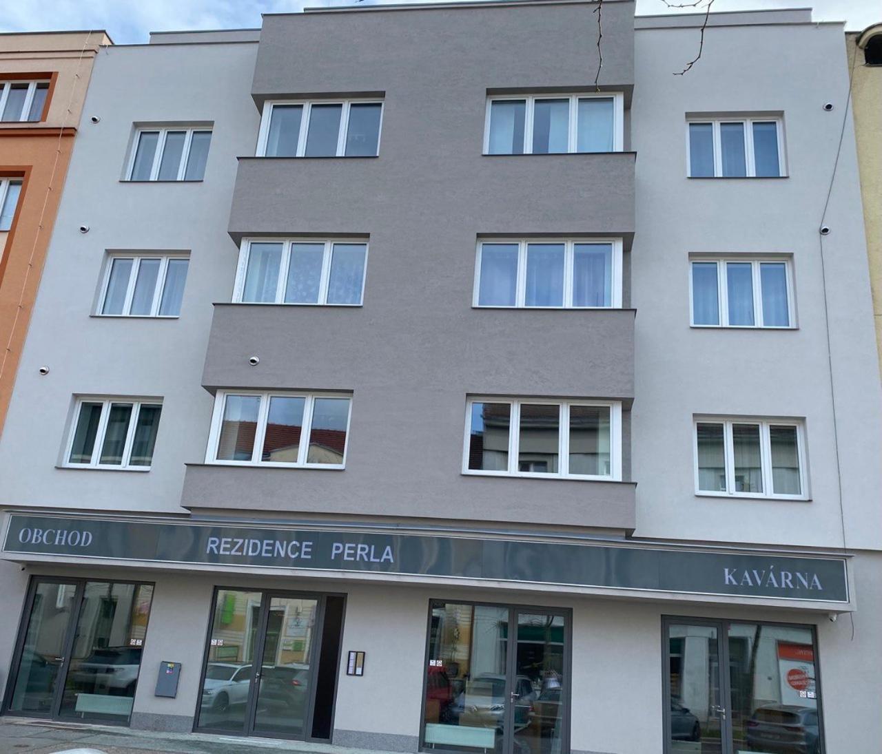 Perla Hradce 202 Apartman Hradec Králové Kültér fotó