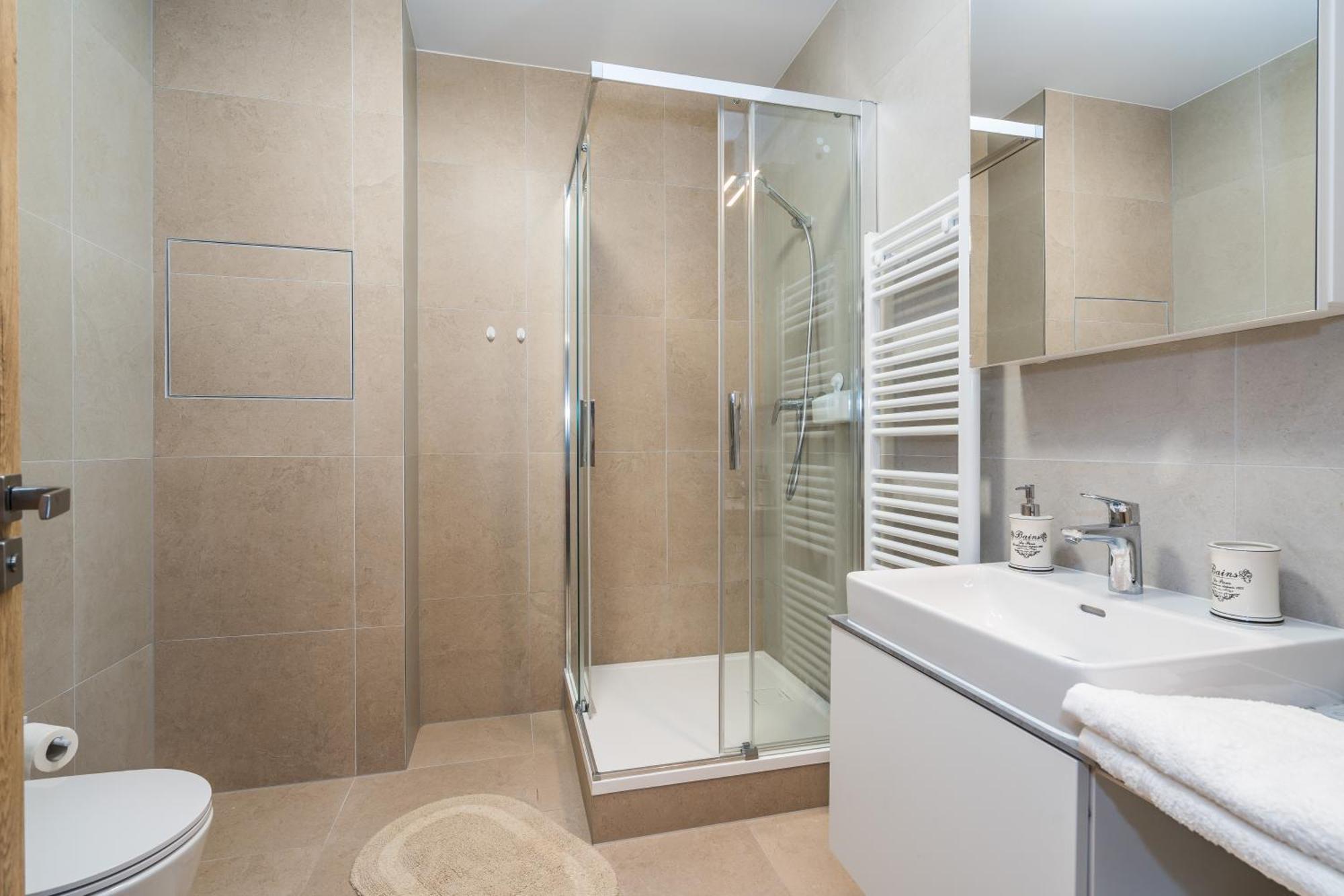 Perla Hradce 202 Apartman Hradec Králové Kültér fotó