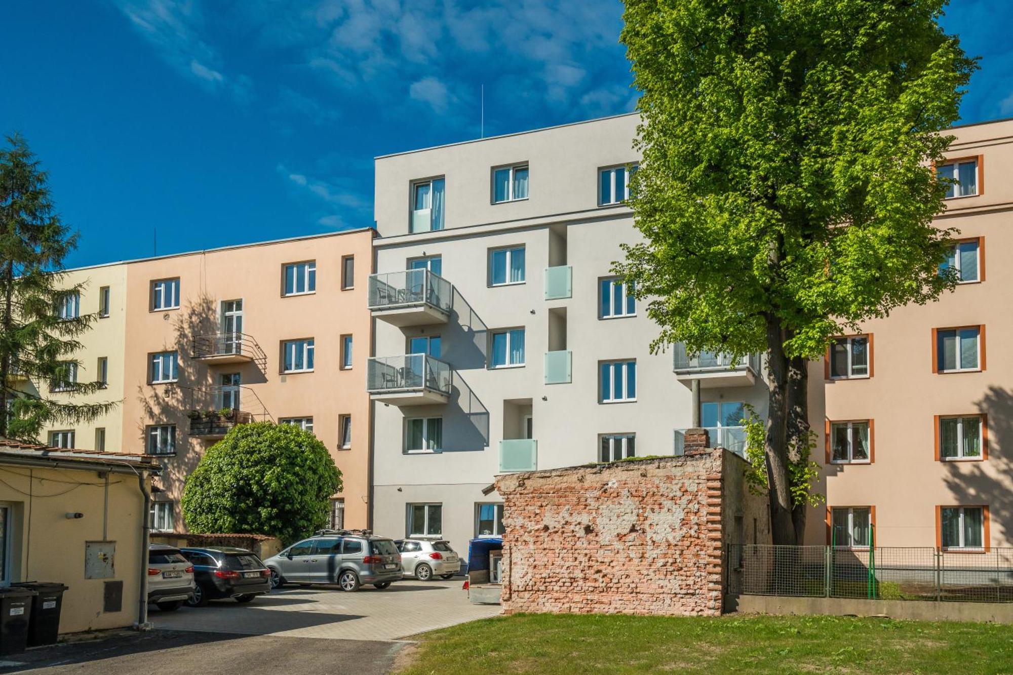Perla Hradce 202 Apartman Hradec Králové Kültér fotó